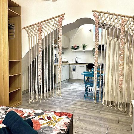 Apartament *Le Lotus*Fiber Wifi*Hyper Center* Salon-de-Provence Zewnętrze zdjęcie