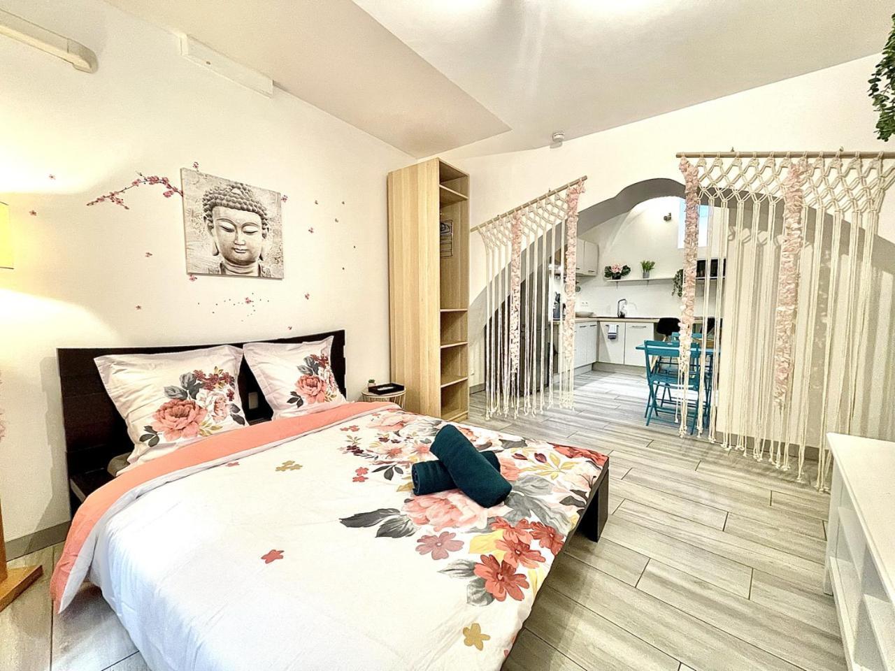 Apartament *Le Lotus*Fiber Wifi*Hyper Center* Salon-de-Provence Zewnętrze zdjęcie